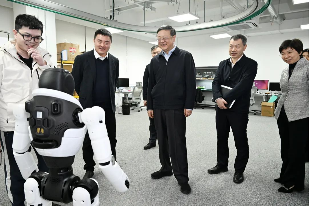 上海市委书记陈吉宁专题调研必一·运动机器人